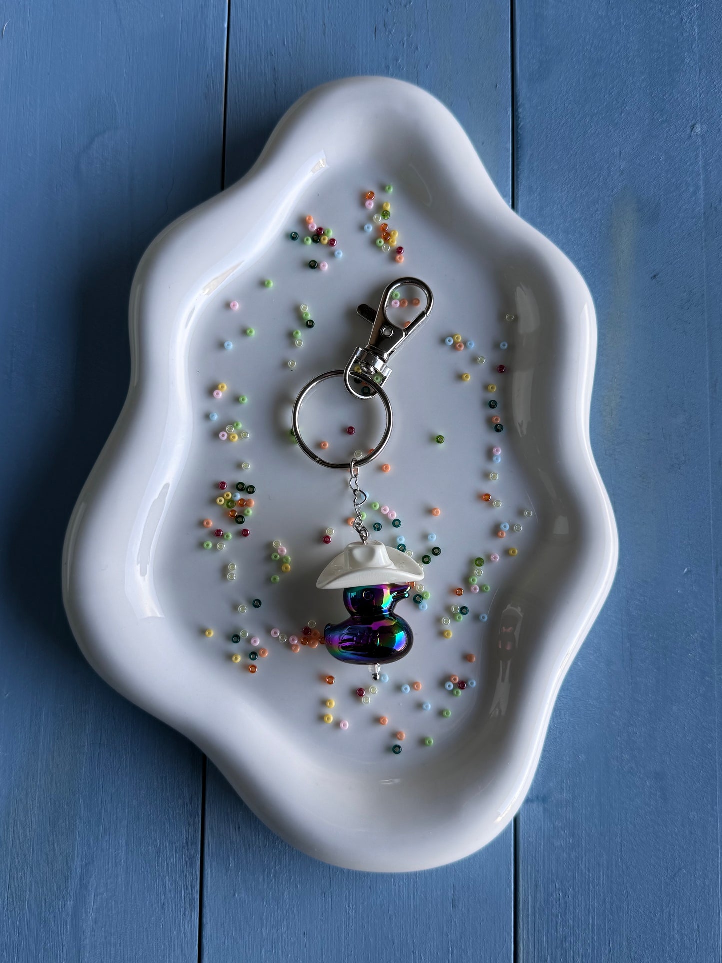Howdy Duck - Key Ring - White & Black